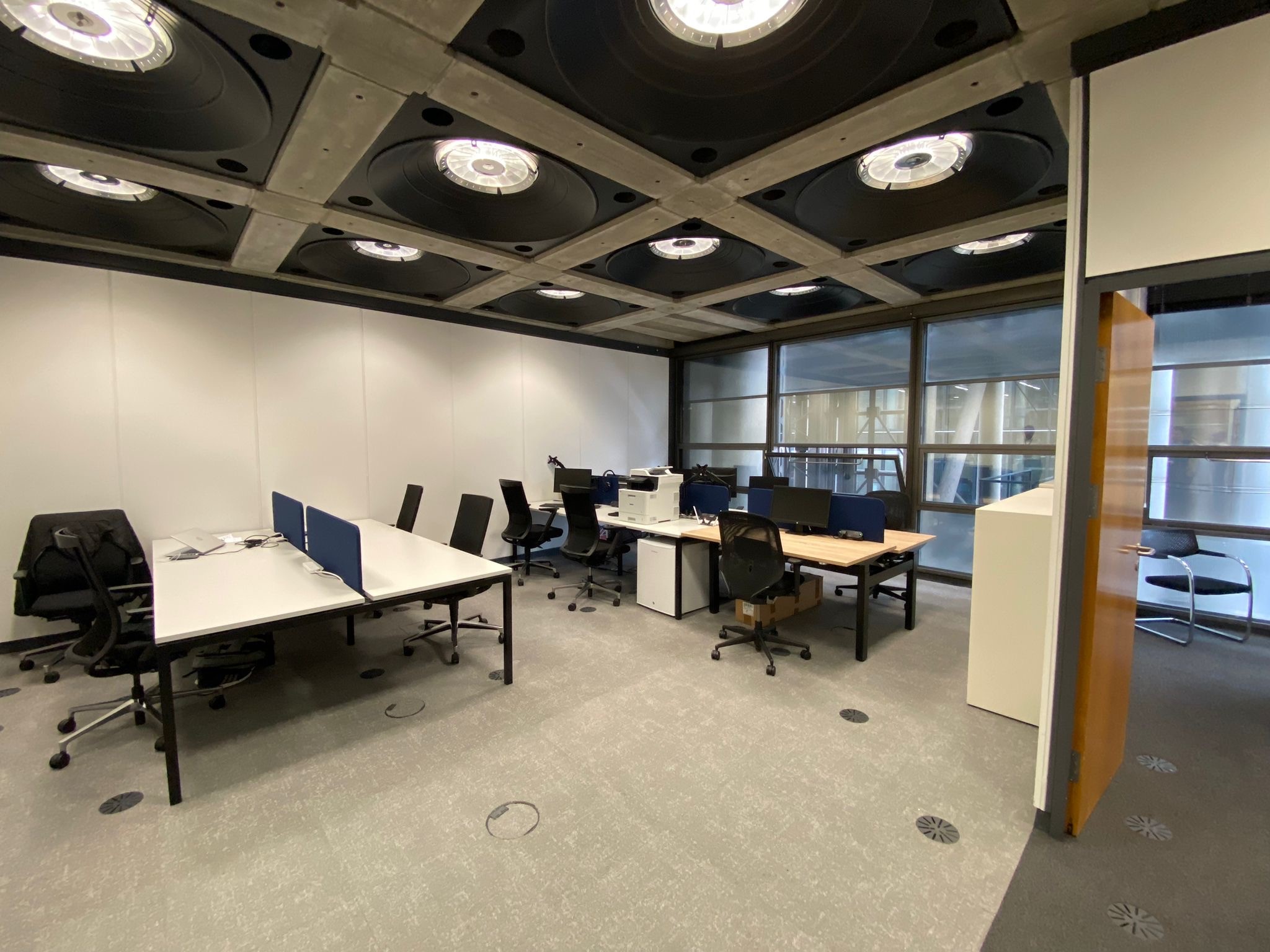Lloyd's Building New Office